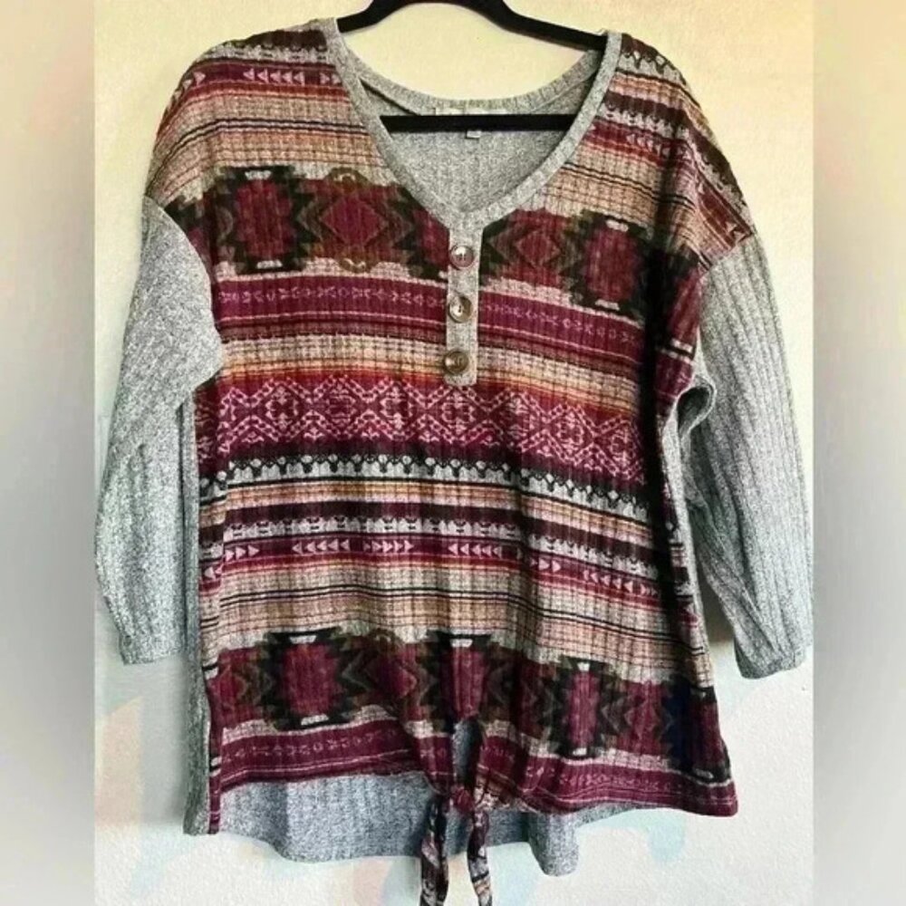 Absolutely Famous Top Size XL Front Tie Southwestern Print